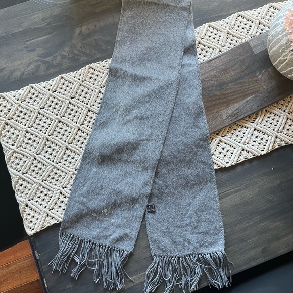 Alpaca Camargo Authentic Peruvian Grey Scarf Like New - Picture 3 of 5